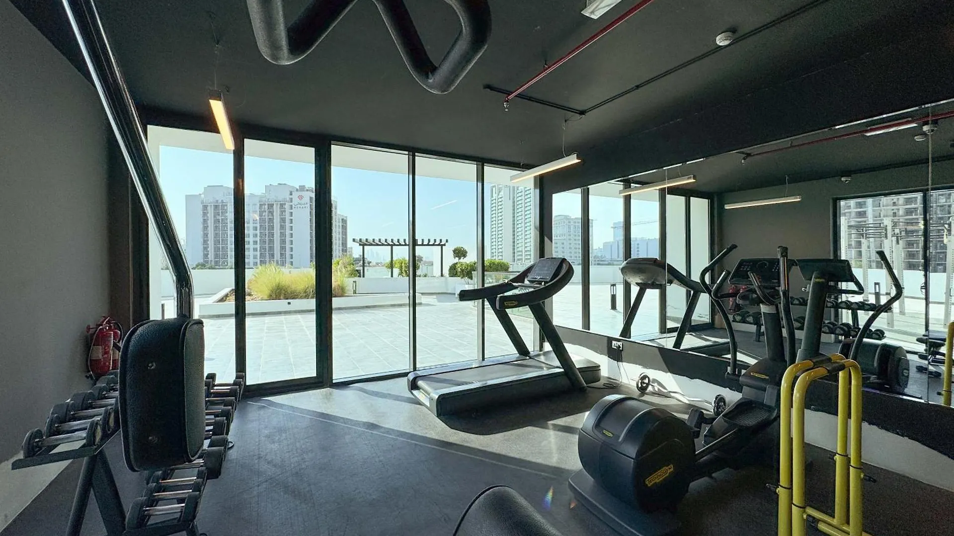 Luxury 1Br Pool View Flat W Gym In Samana Hills Lägenhet Dubai