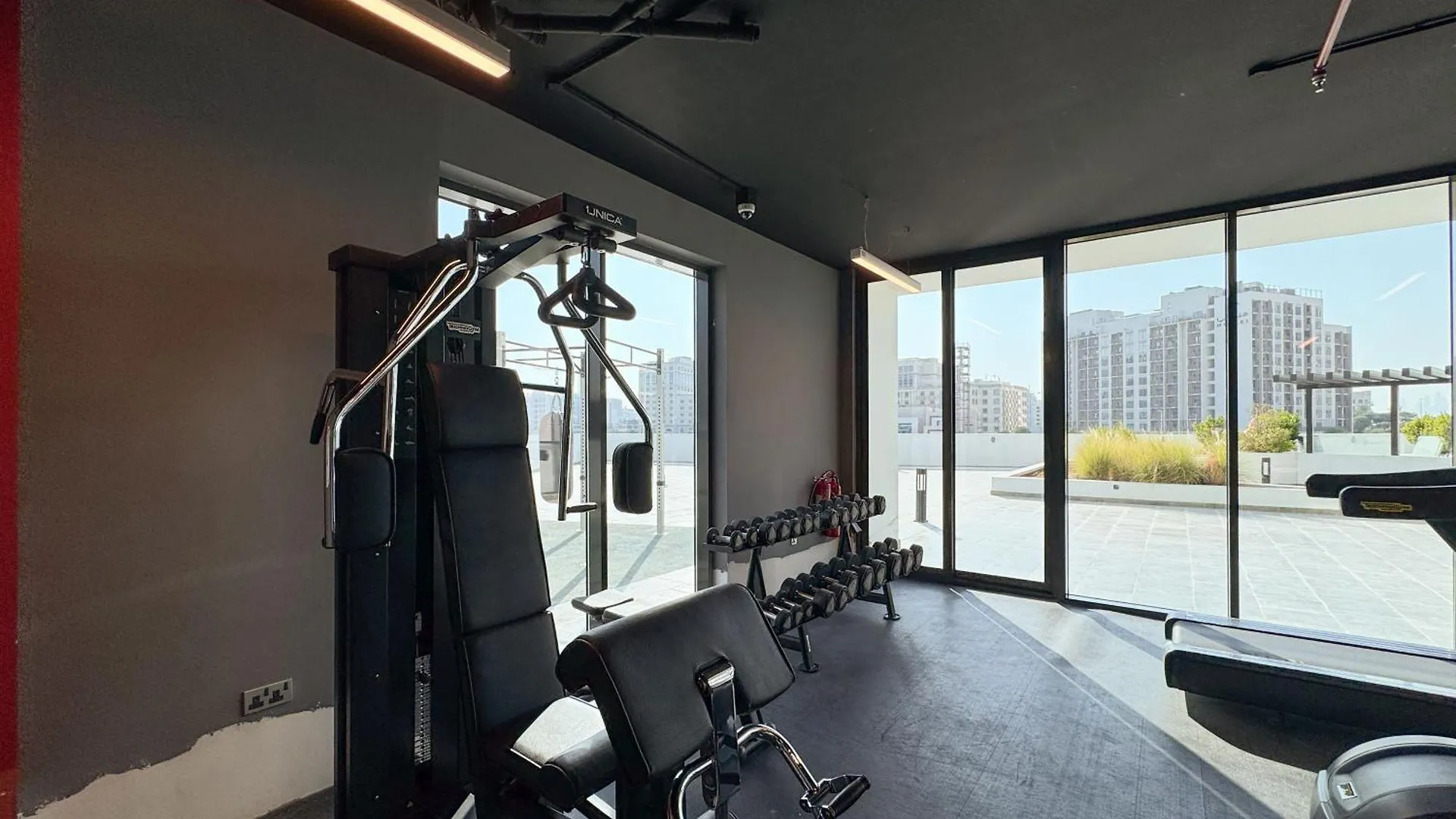 Luxury 1Br Pool View Flat W Gym In Samana Hills Lägenhet Dubai