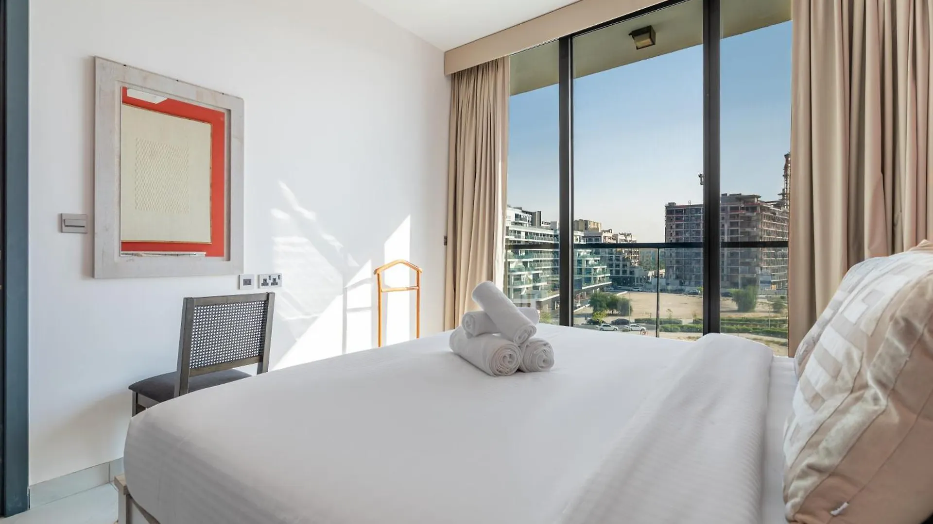 Luxury 1Br Pool View Flat W Gym In Samana Hills Apartment Dubai